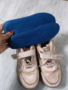 Girl&#39;s Pink &#34;Kisses&#34; Sneakers