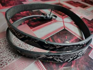 Polka Dot Shirt And Floral Jeggings Or Black Belt