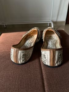 Rajasthani Embellished Payal and Ghungroo Jutti