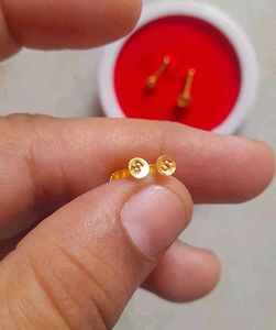 Dimond Cut  Stud Earrings 2 Pair