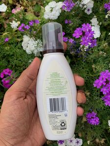 Made In 🇨🇦brand New. Aveeno Foaming Cleanser
