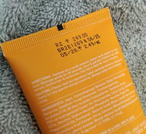 Dot &amp; Key Vitamin C Face Wash