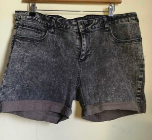 BOGO🎁Buy One Get 1 Free🎁Grey Denim Shorts