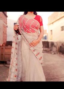 New Saree With Blouse &amp; Peticoat.
