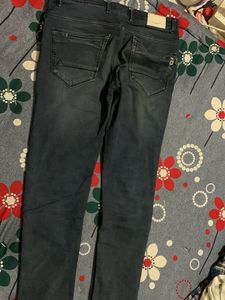 Men&#39;s Blue Denim Jeans Barely Used