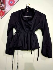 Black Trendy Top With Adjustable Strings.