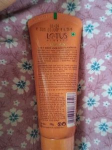 Lotus Herbals Sunscreen SPF 40
