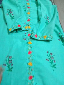 Floral Print Kurti Pajama And Chunni