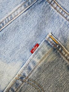 Vintage Levi&#39;s 501 Jeans - Light Wash