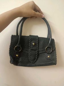 Chic leather Black Handbag