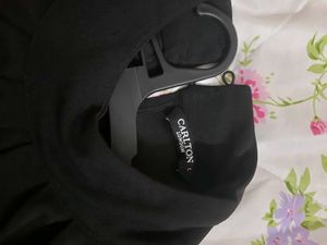 Carlton London Black Top