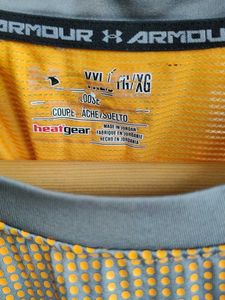 🩶 🧡 Grey-Orange Under Armour Men&#39;s Tshirt