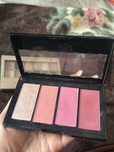 Maybelline Combo Eyeshadow And Blush Pallet 😍😍