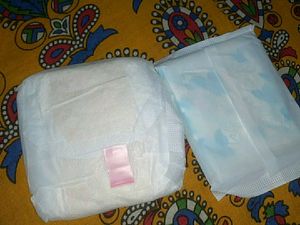 Sofy Side Walls Stayfree Secure Period Pads Menstr