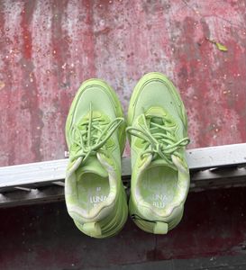 Vibrant Lime Green Westside Sneakers - Like New