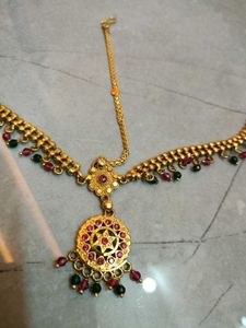 Golden Look Maangtika