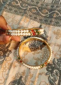 Pearl & Gold Bangle Set