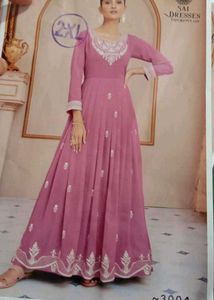 Elegant Women&#39;s Ethnic Gown
