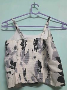 Two piece shirt and tank top, Size S-M