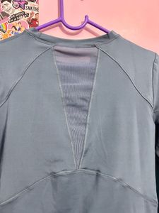 Athleta Gray Long Sleeve Top