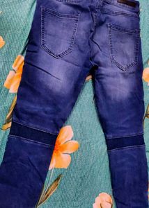 Max Skinny Fit Pant Total In New Condition