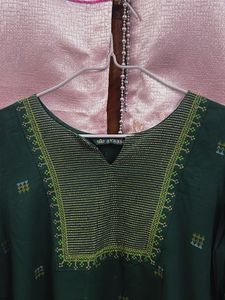 Navy Blue And Pink Mix Kurthi And Bottle Green Kurthi