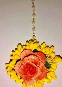 Floral Earrings And Maangtika Set