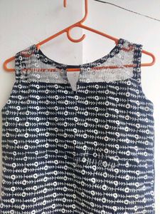 Patterned Sleeveless Top