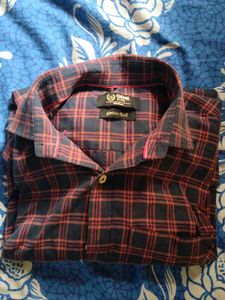 GENE Men's Checkered Shirt