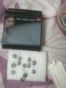12 Nose Stud