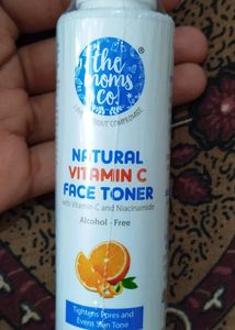 🎉The Moms Co. Natural Vitamin C Face Toner Sealed🎉