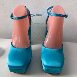 🇮🇪Imported Primark Blue Heels🇮🇪