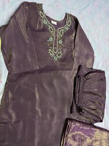 Embroidered Kurta Set With Linning