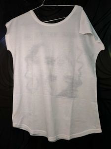 Urbanic White graphic print tee