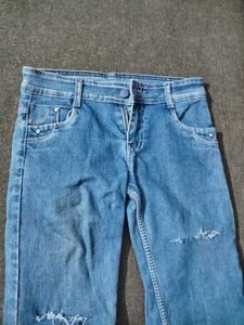 Ripped Skinny Jeans
