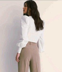 Puff Hand Urbanic Top