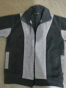 Kids&#39; Stylish Grey Zip-Up Hoodie - Warm &amp; Comfy
