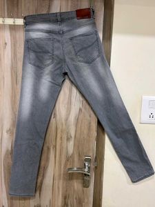 Gray Denim skinny fit jeans