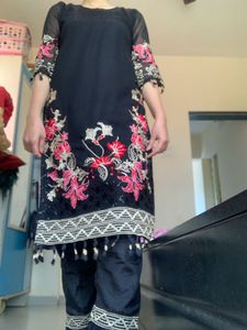 Pakistani Suits With Dupatta And Pant