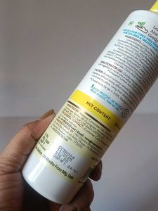 Mamaearth Lemon Anti-Dandruff Shampoo