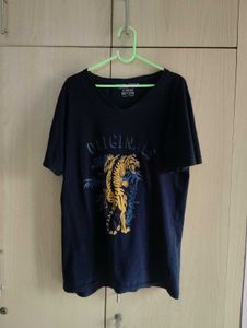 Urban Jeans Tiger Graphic Tee✨