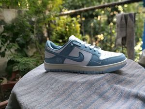 8 number sneaker best quality for men