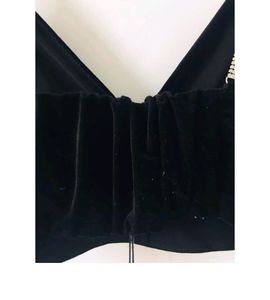 Sell 😱📢🔈Zara 2 Crop Top Like A New