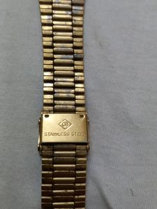 SONATA GOLD GENTLY USED TOP CONDITION WATCH