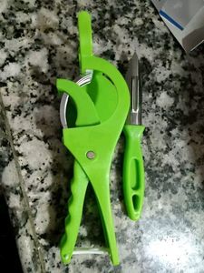Kitchen Gadget Set - Peeler and Slicer