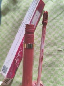 Myglamm Corel,Rust Lipstick
