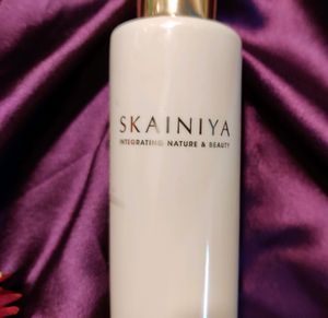 Skainiya Saffron Hair Cleansing Shampoo