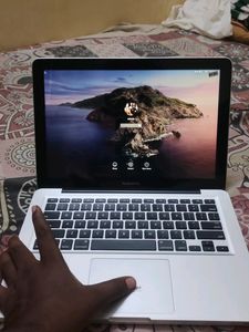MacBook pro 2012 i5/4gbram/500gb memory