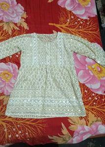Lucknowi Beautiful Kurti...