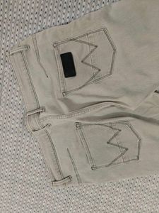 Wrangler Tapered Jeans For Men